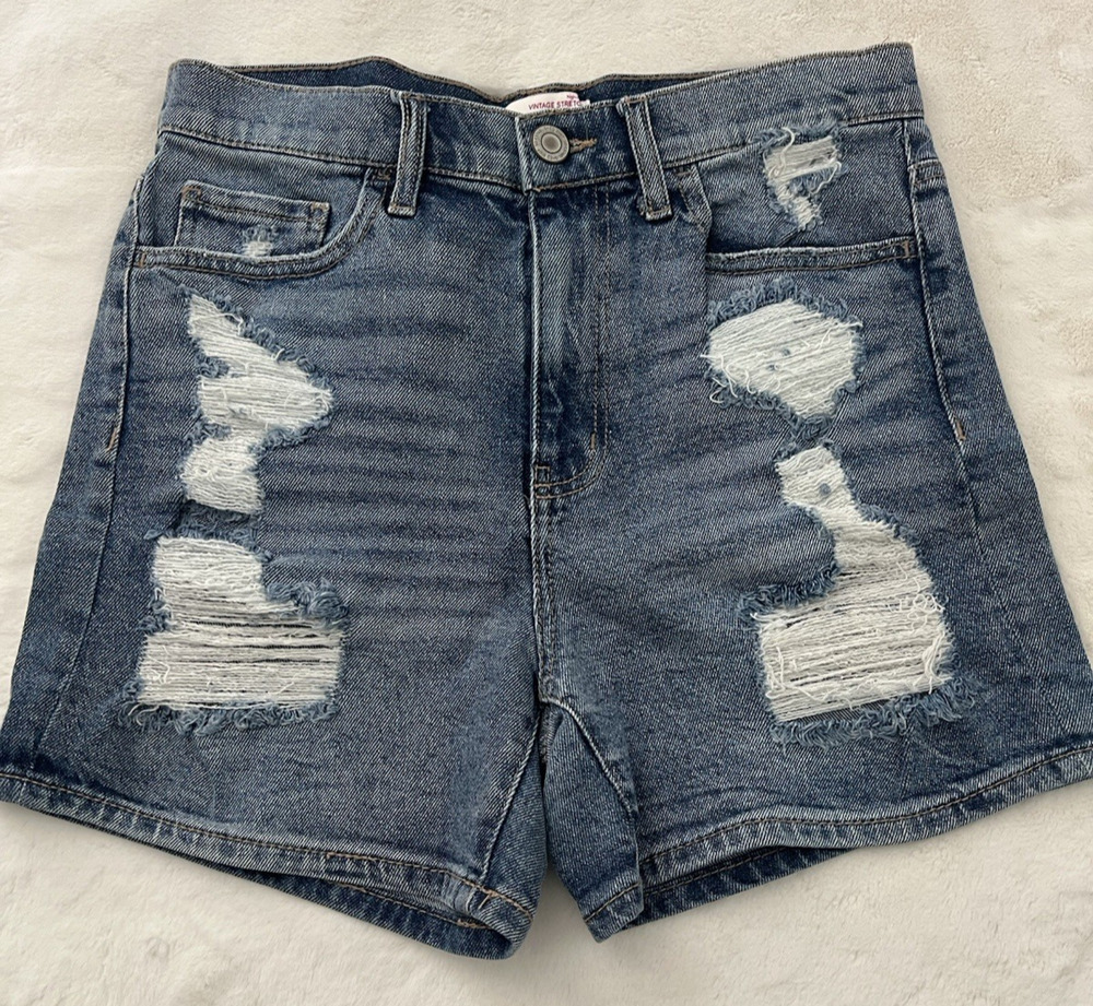 SO High Rise Mom Shorts Womens Size 9 Distressed Denim Vintage Stretch